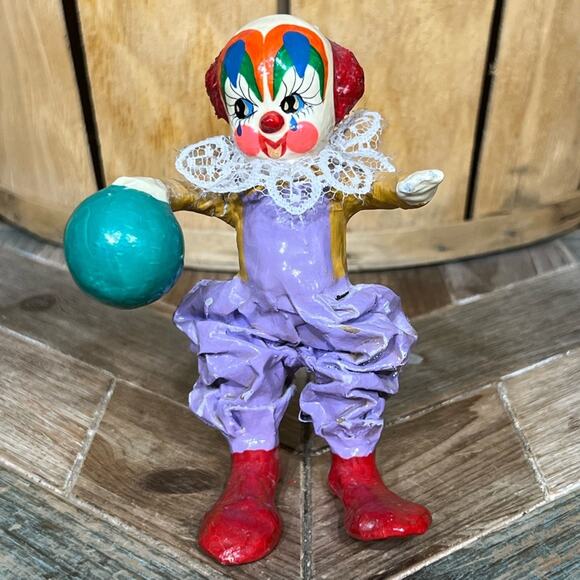 Paper Mache Clown with Ball Circus Figurine Vintage Hand Painted Made in Mexico - Picture 1 of 9